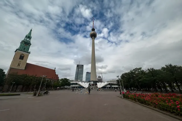 La Torre de Televisión de Berlín, estructura de acceso público más alta de Europa