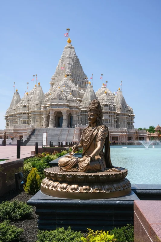 Una estatua del templo indú